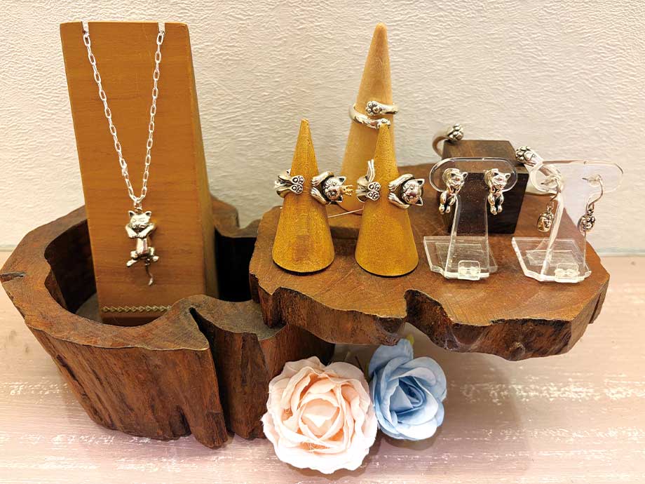 ネコアクセサリー