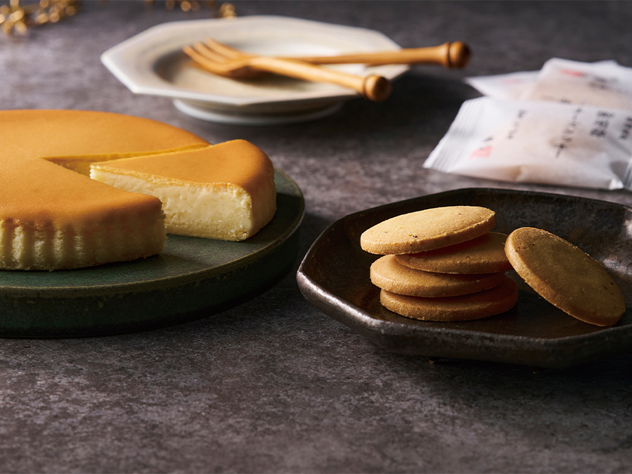 御用邸チーズケーキと選べる焼菓子セットA(2種類から1つ)